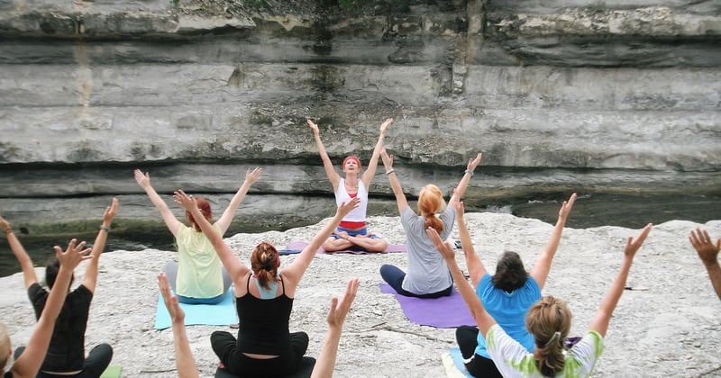 Routine de yoga matinale pour tonifier le corps et l’esprit : 7 postures clés