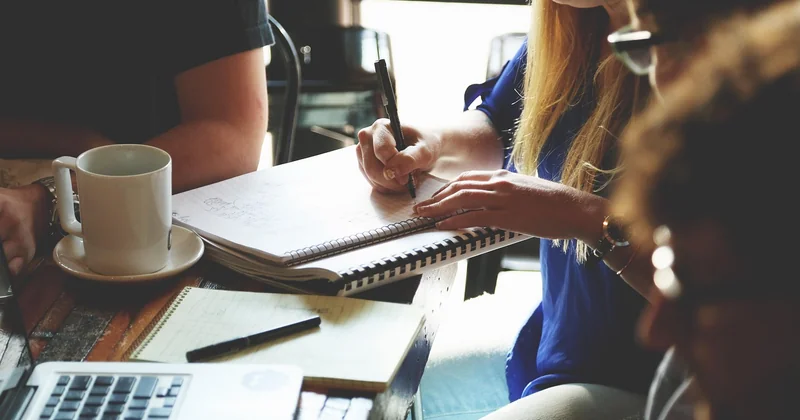 Un effet sur la cohésion d'équipe et la communication informelle